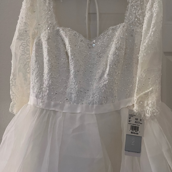 David's Bridal White Lace Wedding Dress - Picture 1 of 6